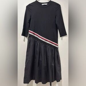 95% Cotton Navy Story. Dress Size XS/S Great Condition Stripe Accent